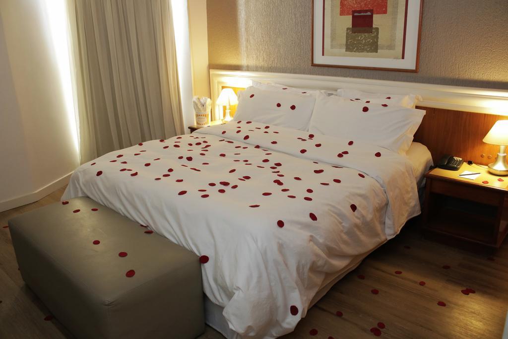Continental Porto Alegre By Samba Hotell Exteriör bild
