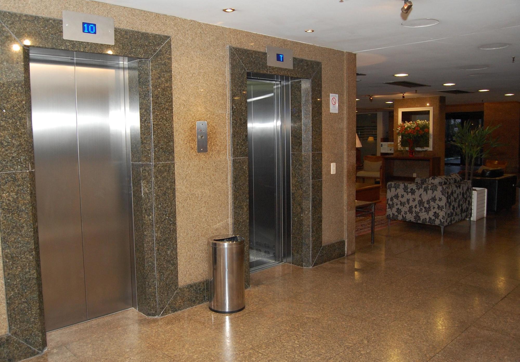 Continental Porto Alegre By Samba Hotell Exteriör bild