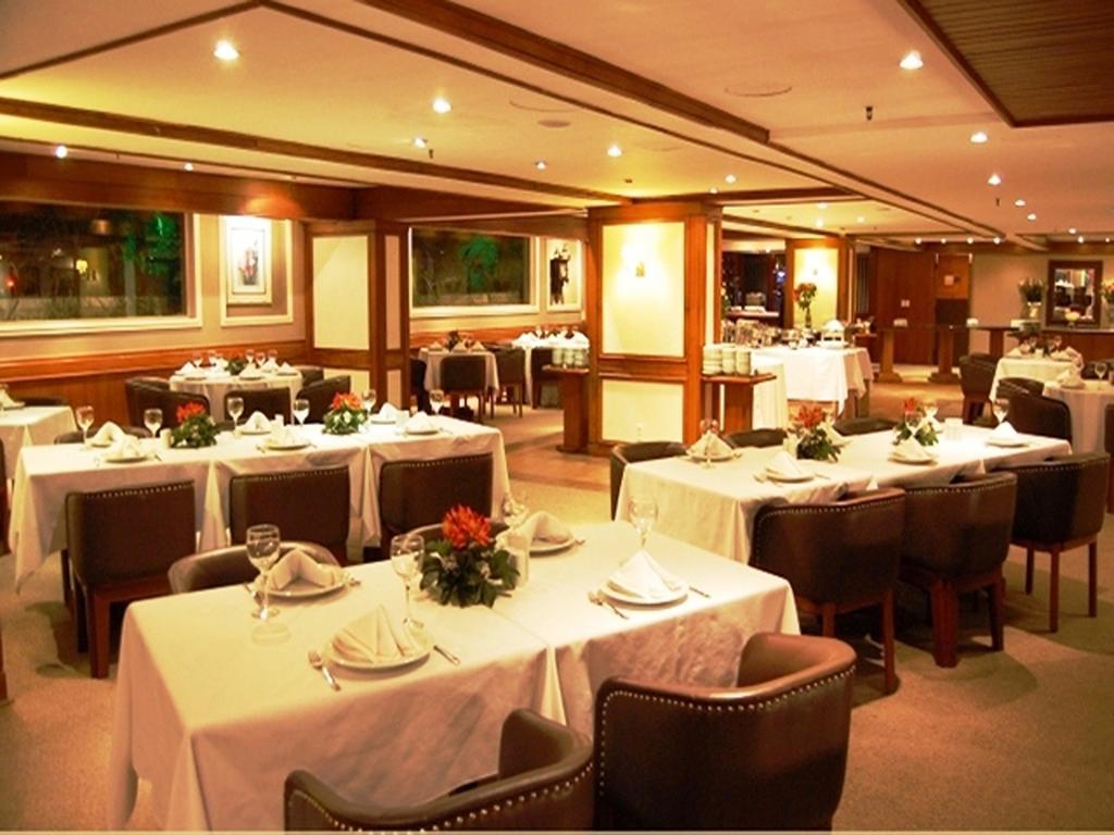Continental Porto Alegre By Samba Hotell Exteriör bild
